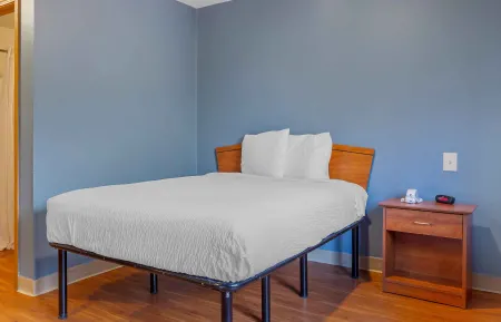 Studio Suite - 1 Full Bed