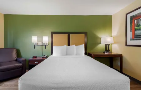 Studio Suite - 1 Queen Bed