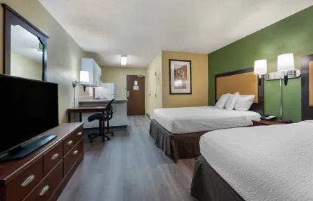 Studio Suite - 2 Full Beds