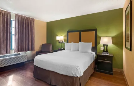 Studio Suite - 1 Queen Bed