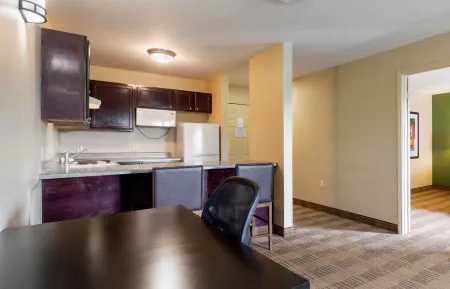 Executive Suite - 1 King Bed