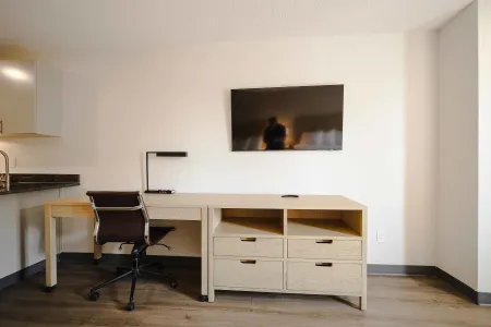 Studio Suite - 2 Full Beds