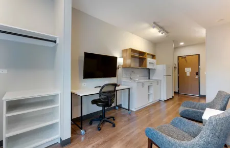 Superior Studio - 2 Full Beds