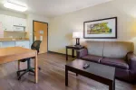 Deluxe Studio - 1 King Bed