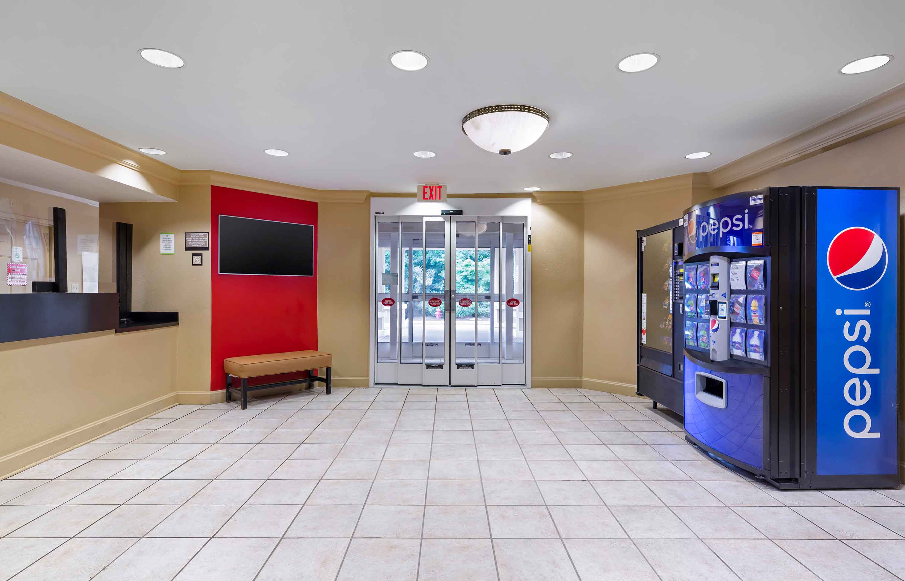 Lobby and Guest Check-in