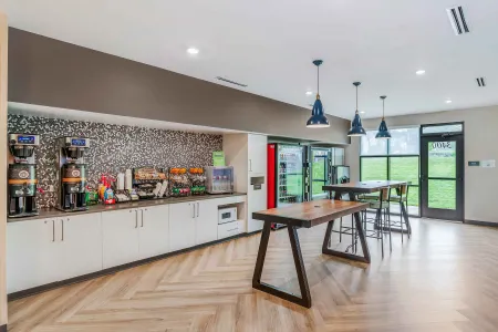 Breakfast Room