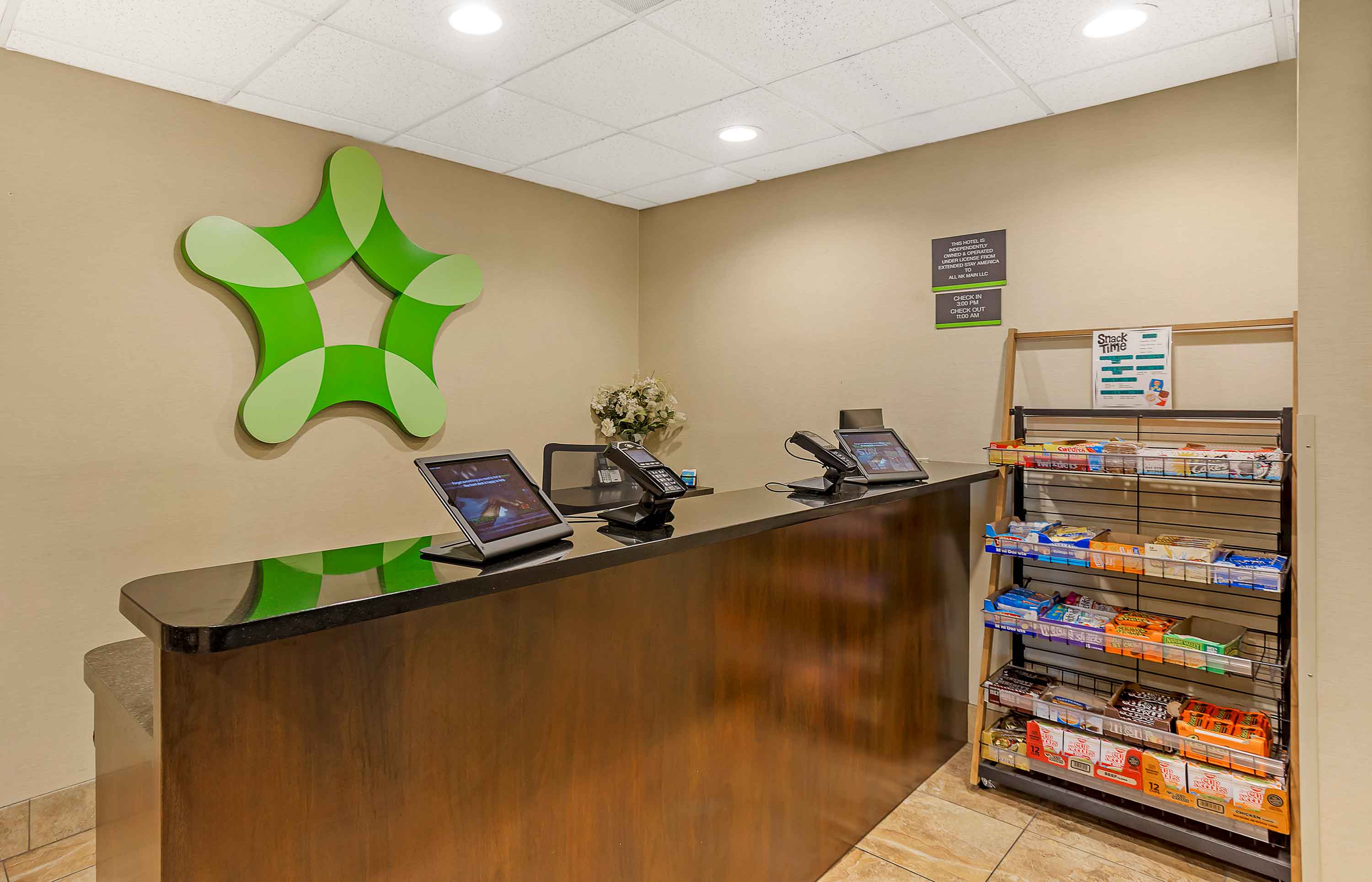 Lobby and Guest Check-in