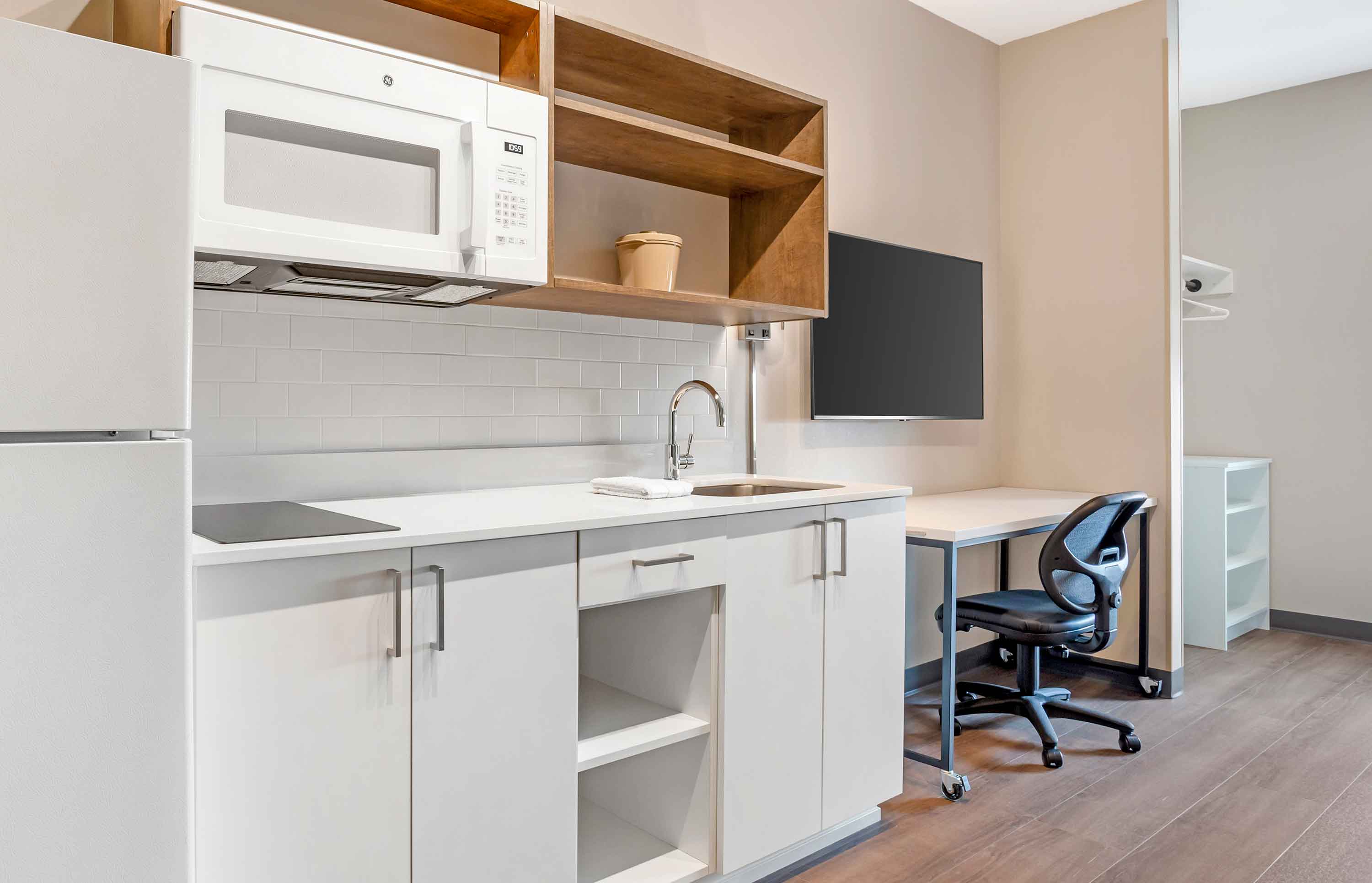 Studio Suite - 1 Queen Bed