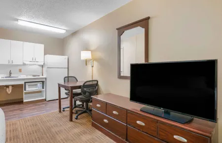 Studio Suite - 1 King Bed