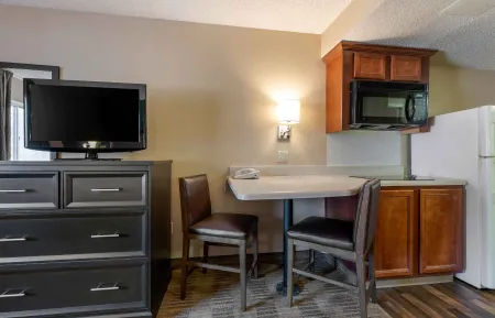 Studio Suite - 1 King Bed