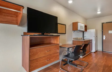 Studio Suite - 2 Queen Beds