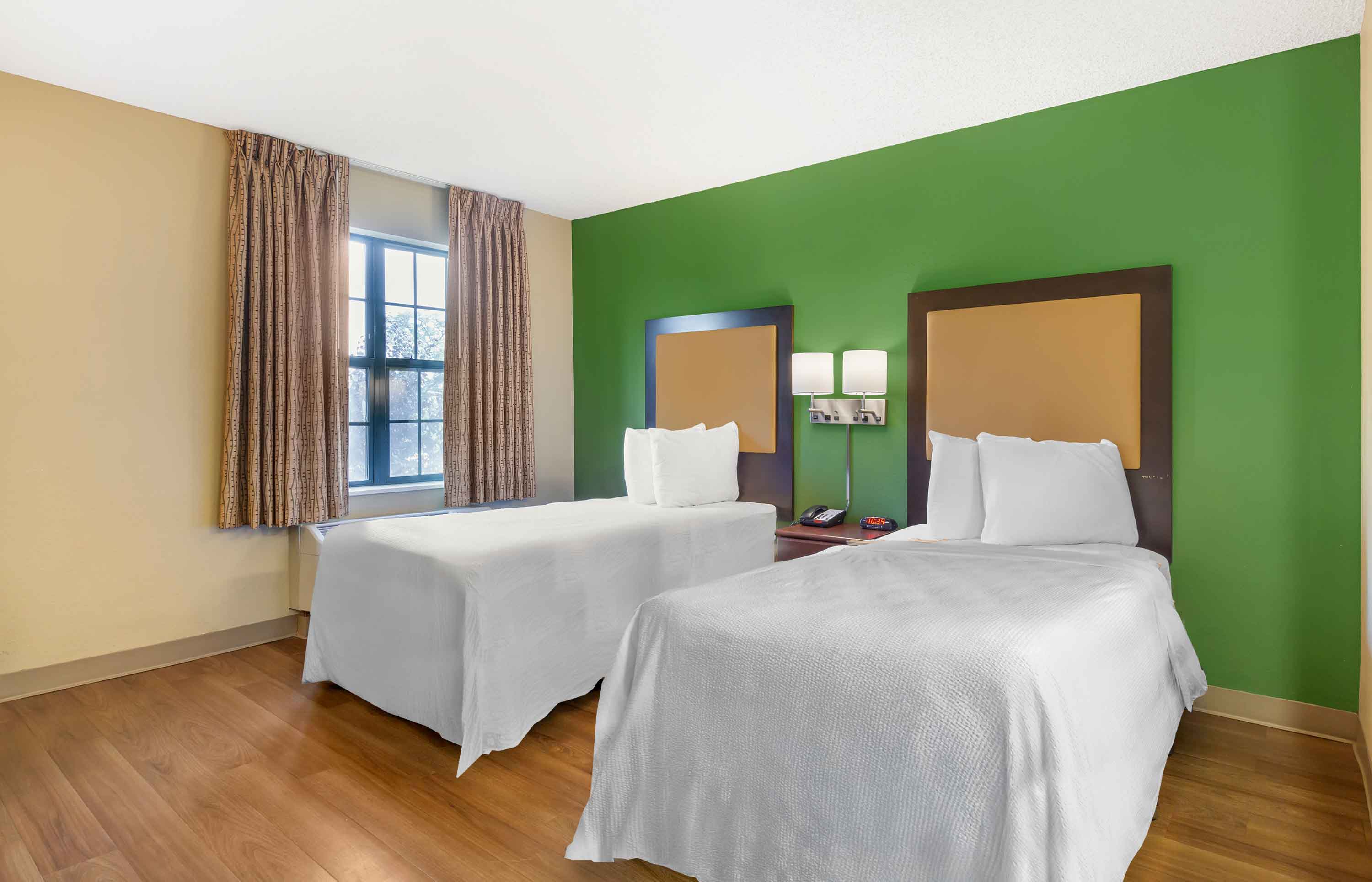 Studio Suite - 2 Twin Beds