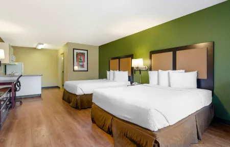 Studio Suite - 2 Queen Beds