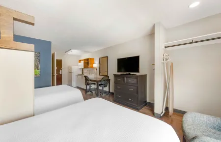 Superior Studio - 2 Full Beds