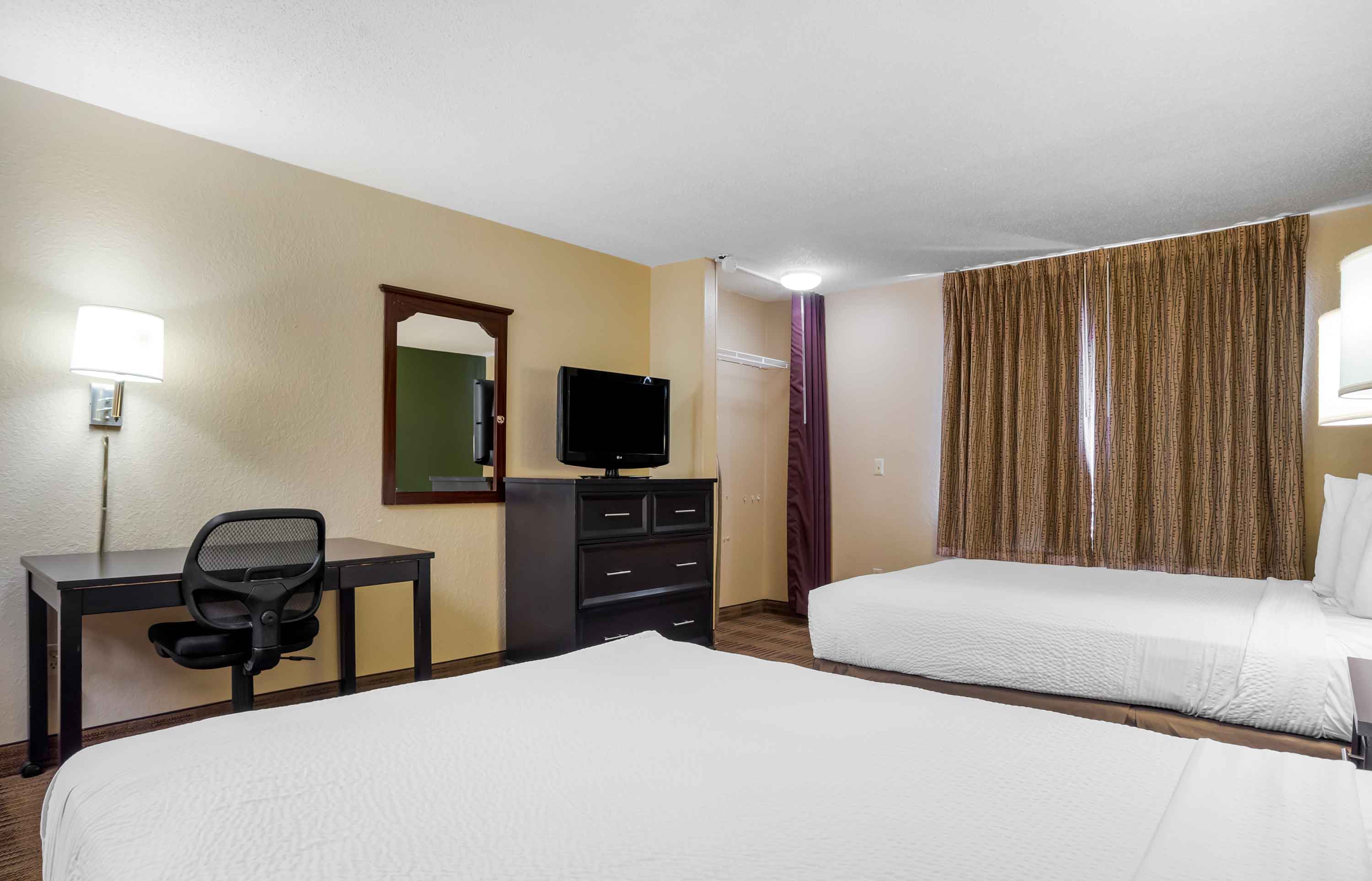 Studio Suite - 2 Full Beds