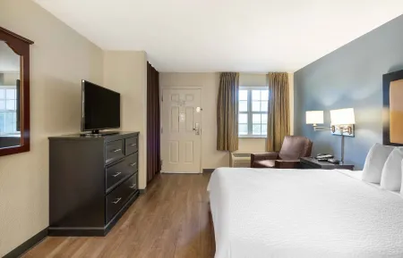 Studio Suite - 2 Full Beds