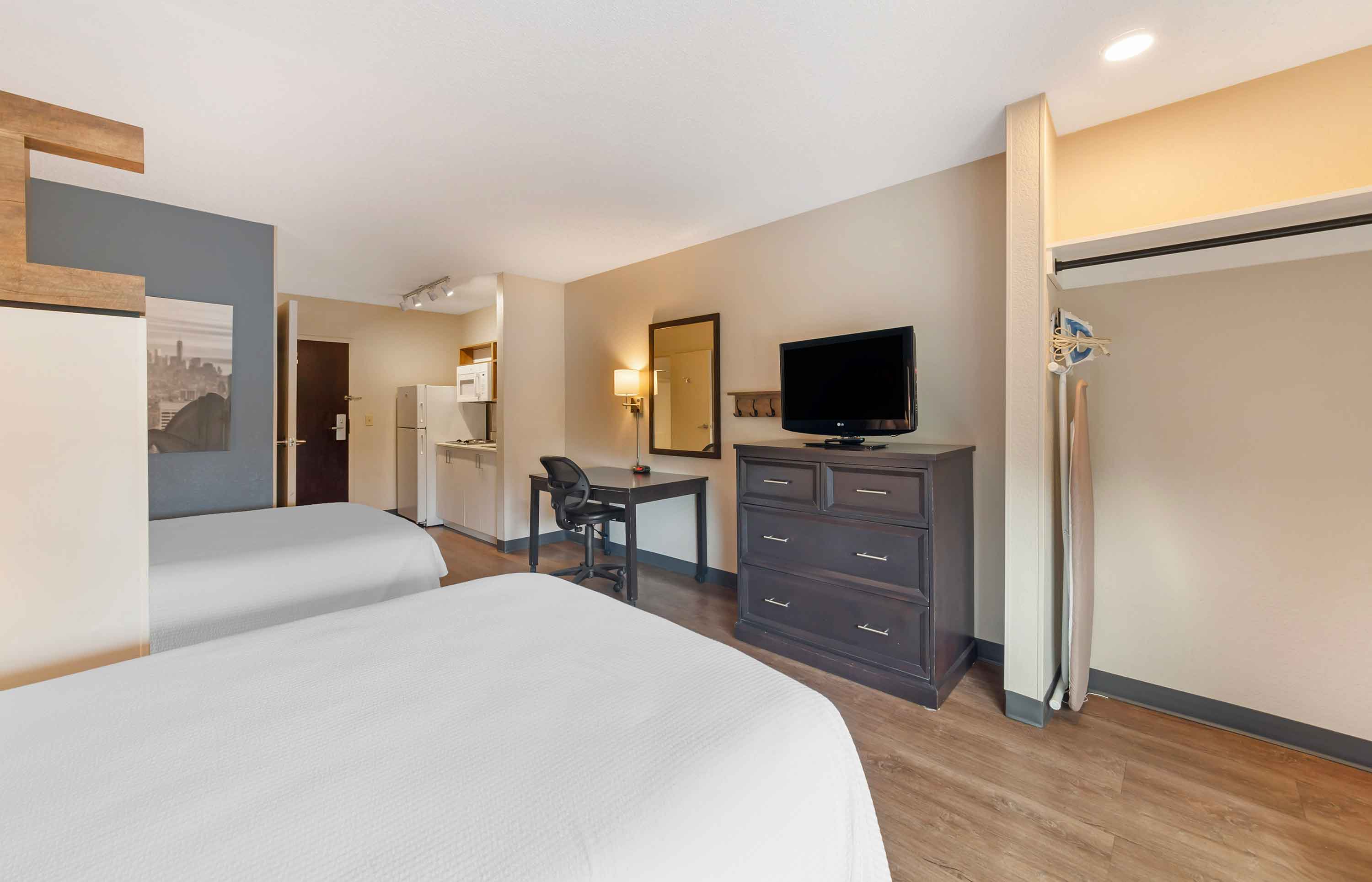 Superior Studio - 2 Full Beds