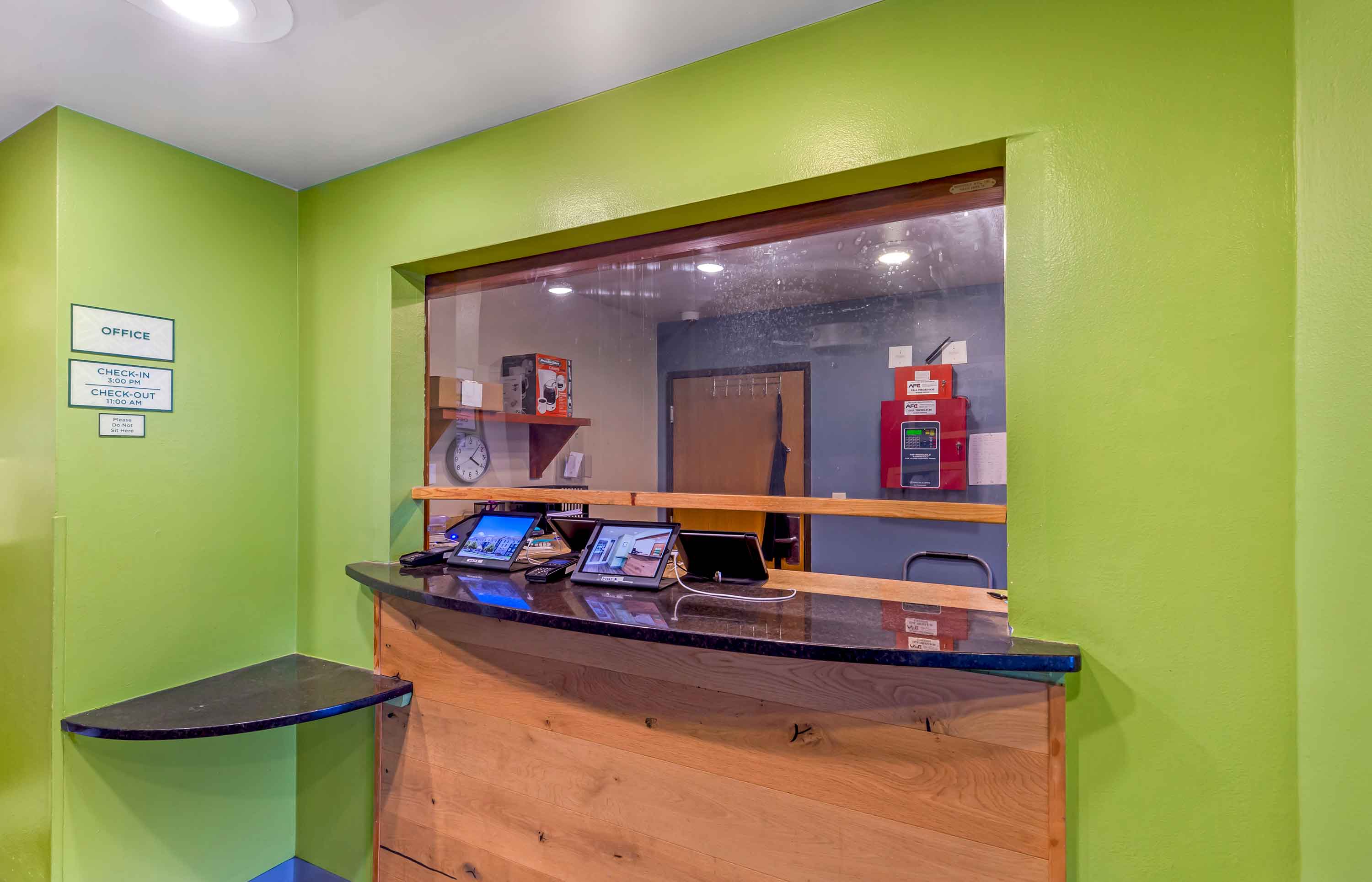 Lobby and Guest Check-in