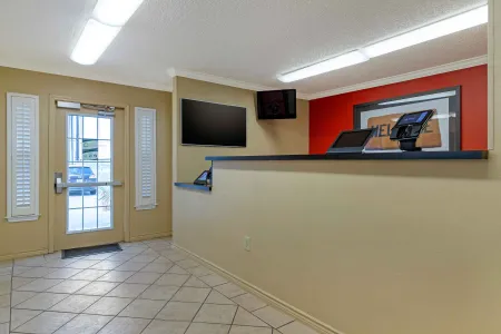 Lobby and Guest Check-in